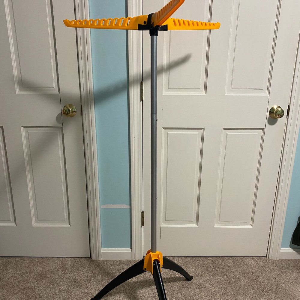 Collapsible Clothing Rack